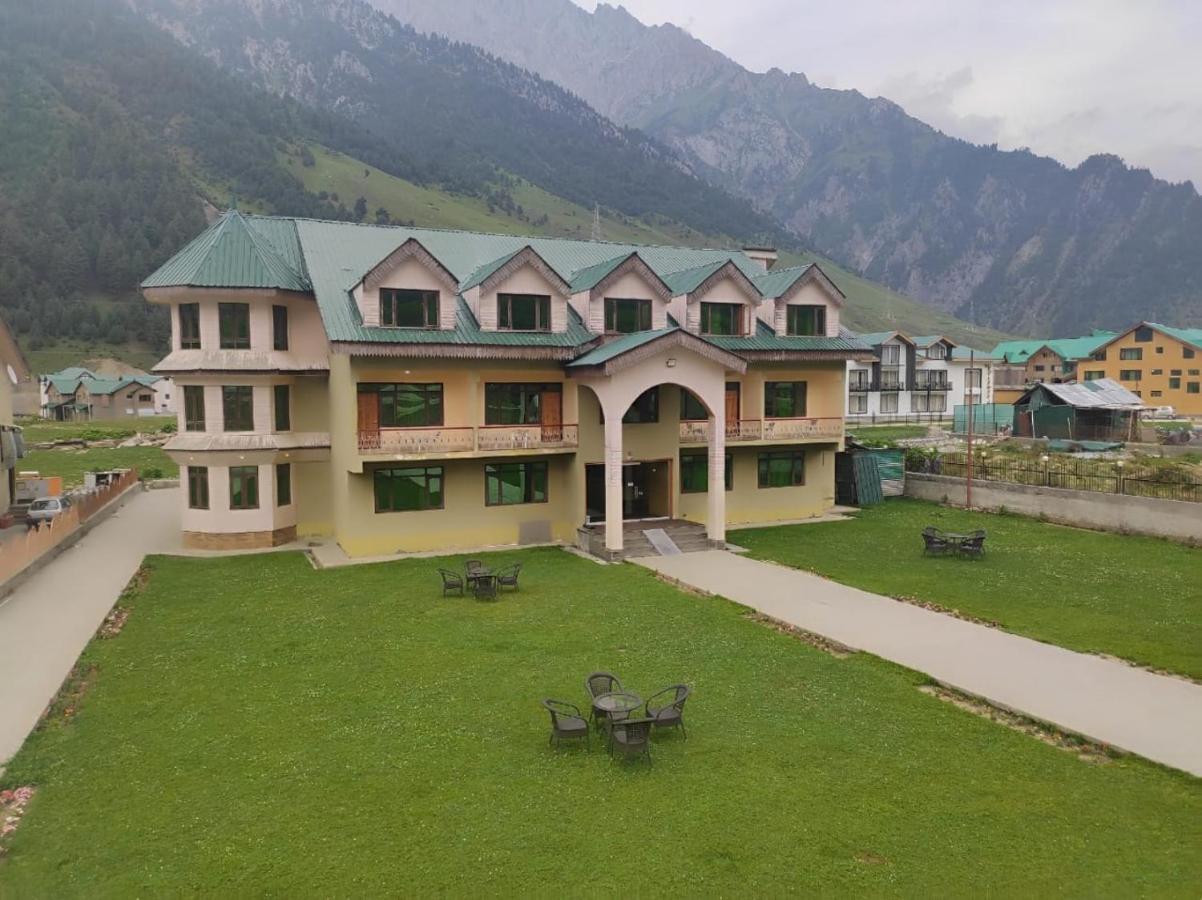 Hotel Sheen Srinagar (Jammu and Kashmir) Exterior photo
