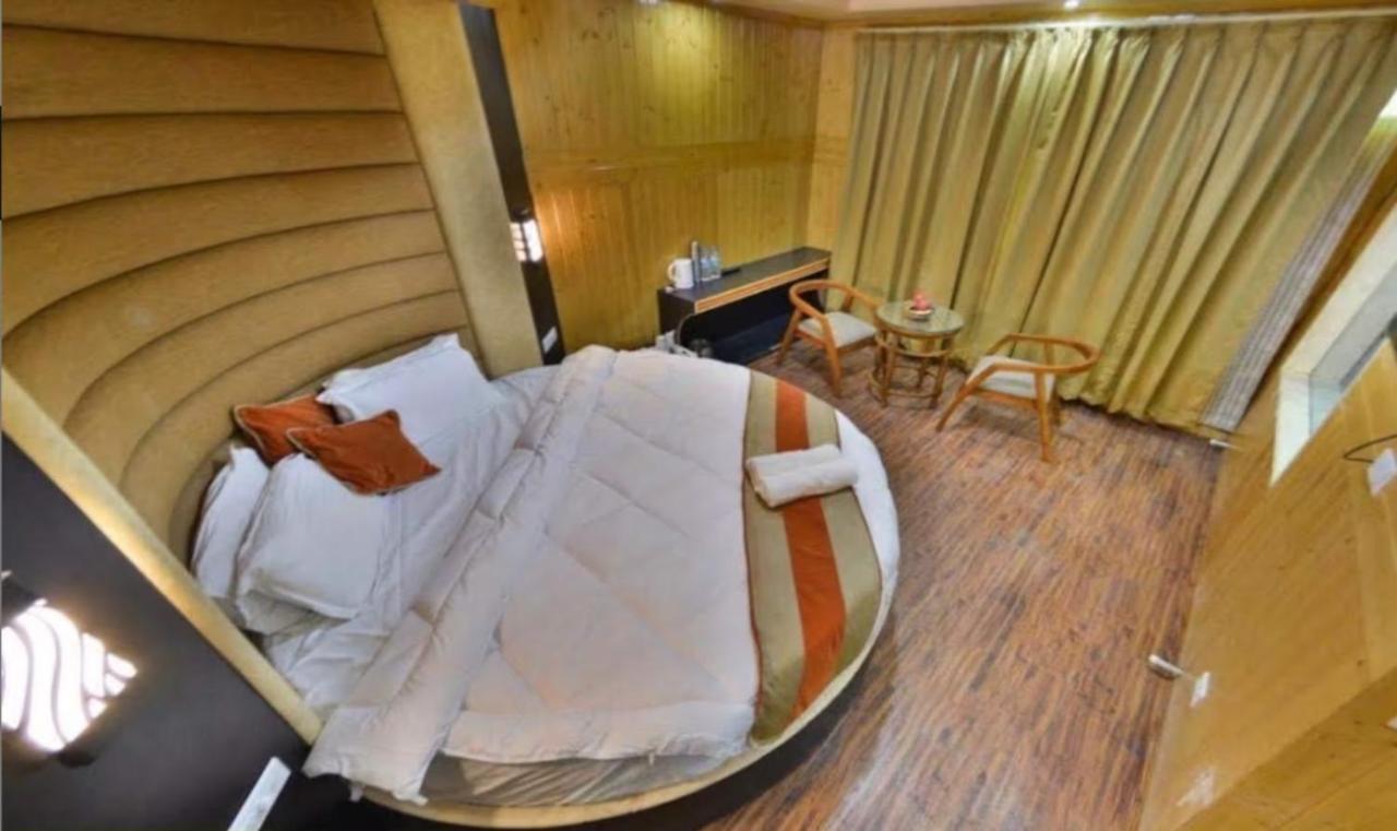 Hotel Sheen Srinagar (Jammu and Kashmir) Exterior photo